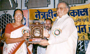 Chairperson Mrs.Sushila Bohra falicitating Honorable Governer of Rajasthan Mr. Anshuman Singh on silver jubilee function of school.