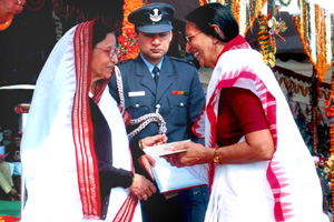 Chair person Mrs.Sushila Bohra receving best NGO Award -2007 granted to School  by President of India Mrs.Pratibha Patil on Republic day 26th Jan 2008.