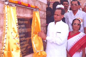 Mr.Ashok Gehlot ,Chief Minister of Rajasthan inaugurating Girls Hostel building.